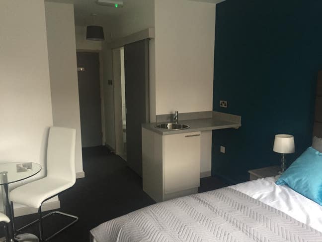 Large Double Bedroom Main Photo