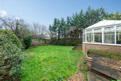 🌟 Lovely Double Room in Hove - Prime Location! Main Photo