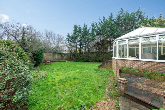 🌟 Lovely Double Room in Hove - Prime Location! Main Photo