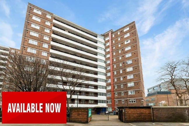 Small Room Available in 4 Bed Apartment in EC1  Main Photo