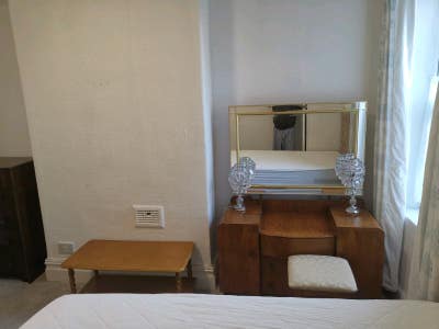 Double room in Victorian town house Main Photo