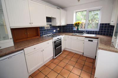 Spacious double bedroom!  Main Photo