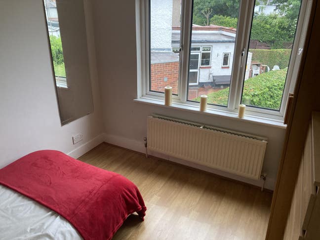 Large Single Room Fully Furnished Main Photo