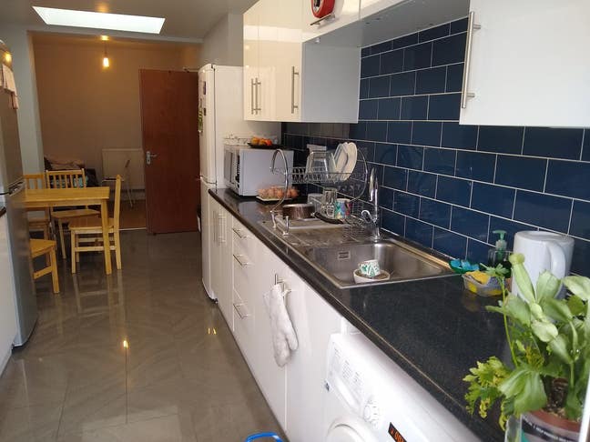 - Lovely Bedroom To Rent  Main Photo