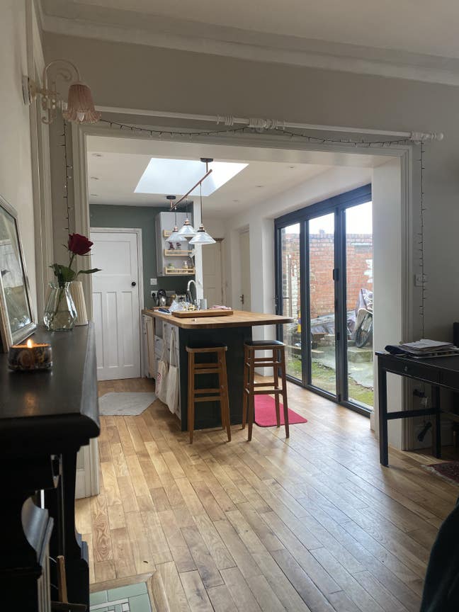 Double en-suite room in a friendly house, Norton Main Photo