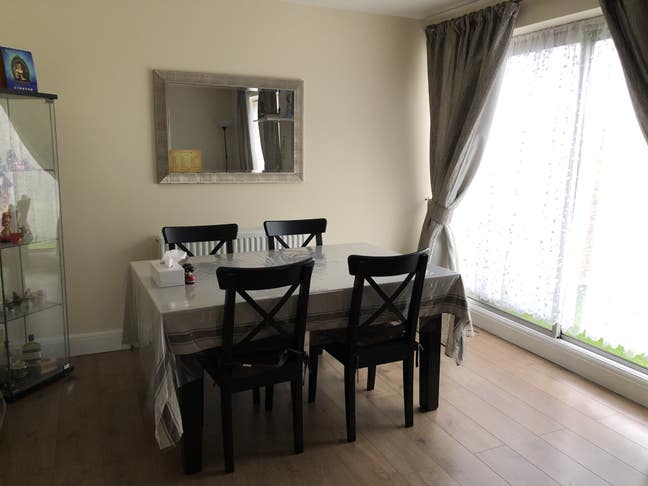 Spacious  Double Room to Let. Must View Main Photo