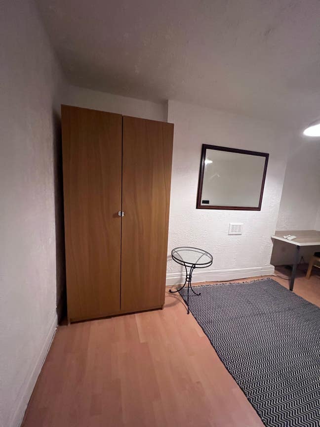 King size room in Leyton Main Photo