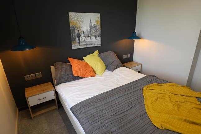 ***Professional House Share Near James Cook*** Main Photo