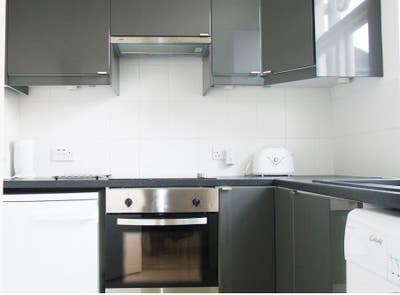 1 Bed Flat in Queens park. W9 Main Photo