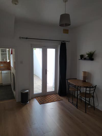 Spacious house to let in house off Upper Ormeau Main Photo