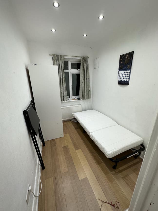 Single Room to Rent Main Photo