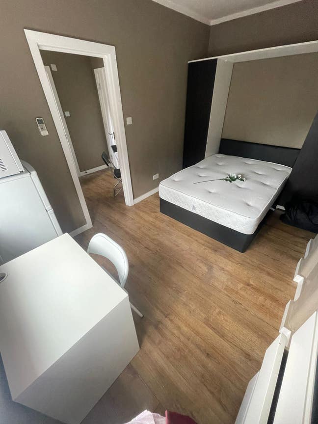 1 Bedroom Flat in East Acton Available Now ! Main Photo