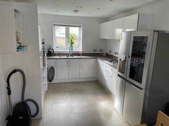 🏡Double (Bills Inc) - Aztec, MoD, UWE & Parkway Main Photo