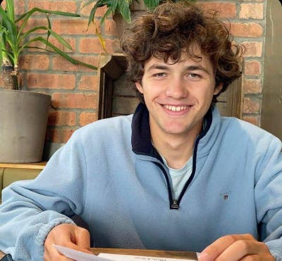 Looking for a Room / Flatmates to buddy up with  Main Photo