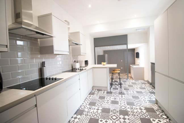 En-suite Room, in lovely 6 bedroom house share Main Photo