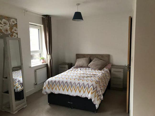 En Suite large Room, new house close to city centr Main Photo