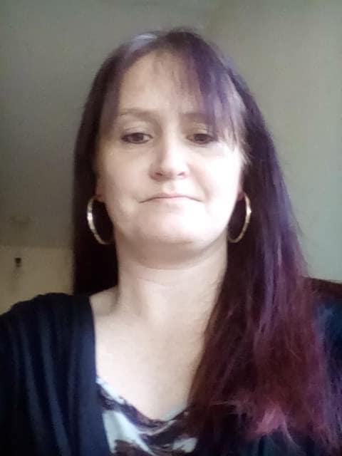 I am a professional female  aged 47 looking f... Main Photo