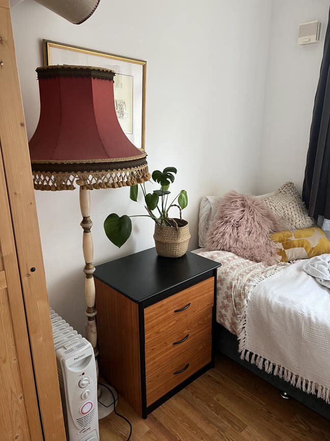 Single Room SHORT let - Kings Cross 1st Jan.  Main Photo