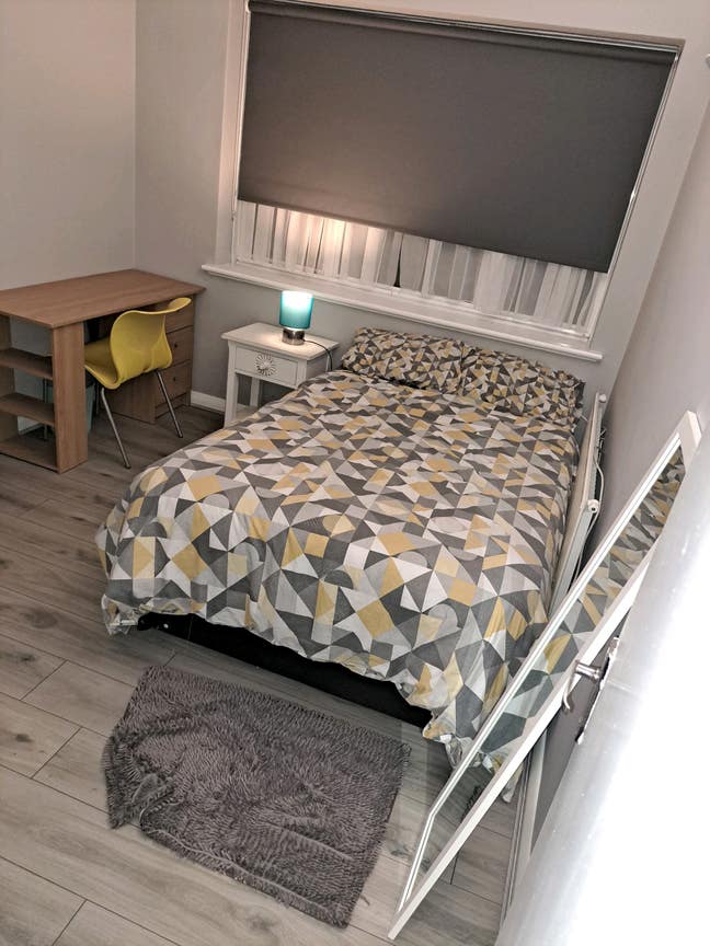 Zone 2 - Double Room -  Long  Term Only Main Photo