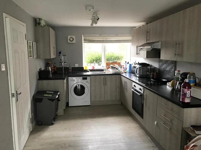 Large Double Room Main Photo