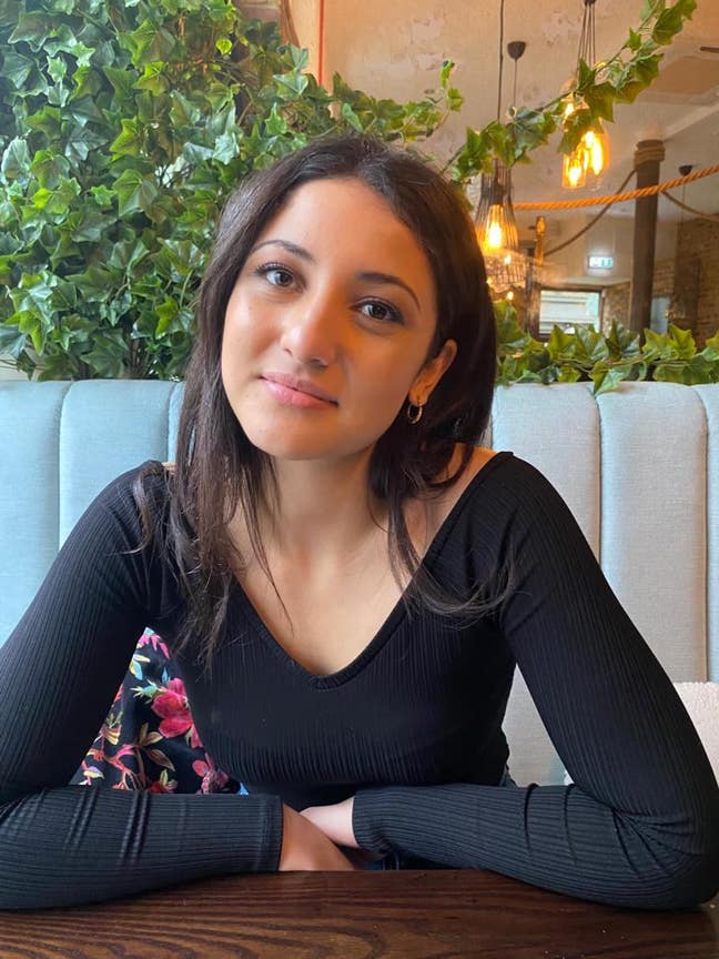 Young Professional Seeking Room with Great Transpo Main Photo