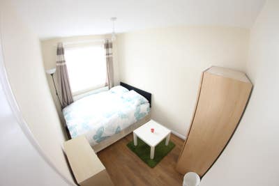 Lovely Double Room In Custom House - E16 Main Photo