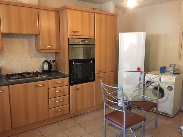 Double Room in shared  House Main Photo