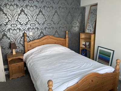 Friendly house, good sized room Main Photo