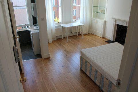 4 Double Rooms available Today Main Photo