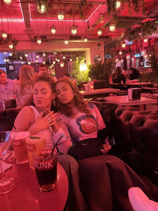 Looking for a house/flat share in Manchester Main Photo