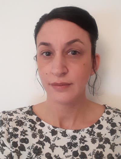 Professional woman looking for room/studio to rent Main Photo