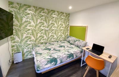 Small furnished Studio  Burgess Hill near Amex/CAE Main Photo