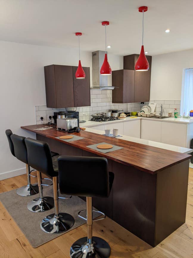 Modern Ensuite Room in Spacious Detached House 🏡 Main Photo