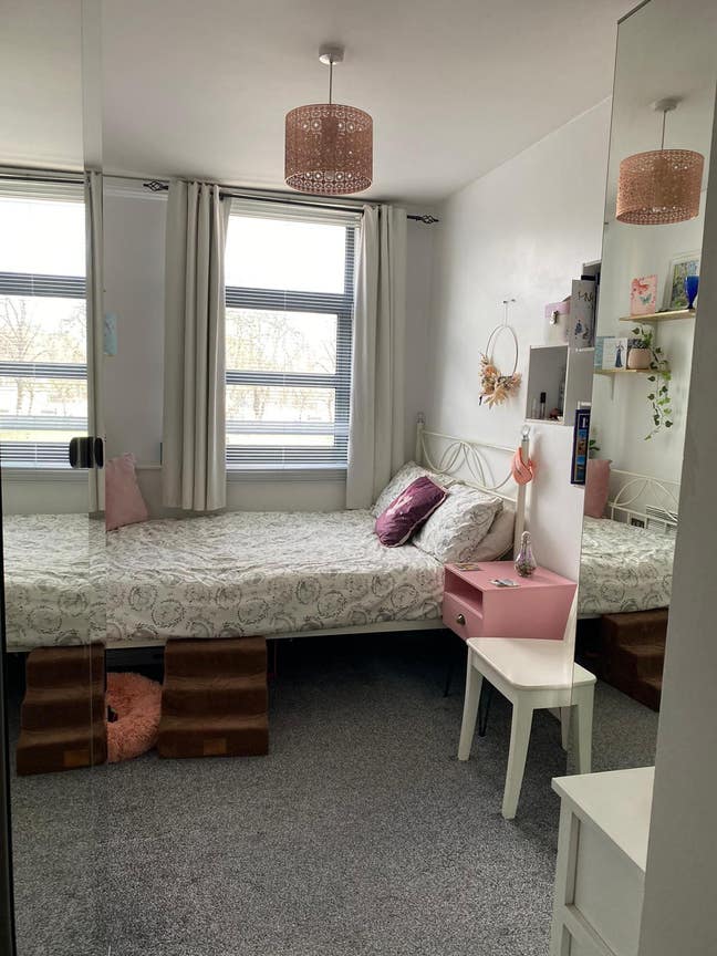 Sublet Bright double room, furnished incl bills Main Photo