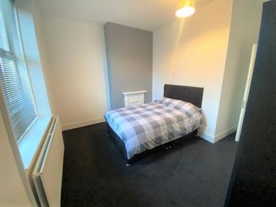Gateshead Double Room with En Suite Main Photo