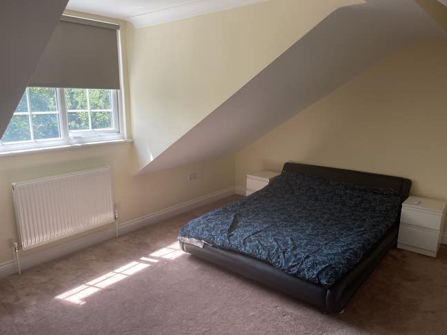 1 double  double  room  £650  included available Main Photo