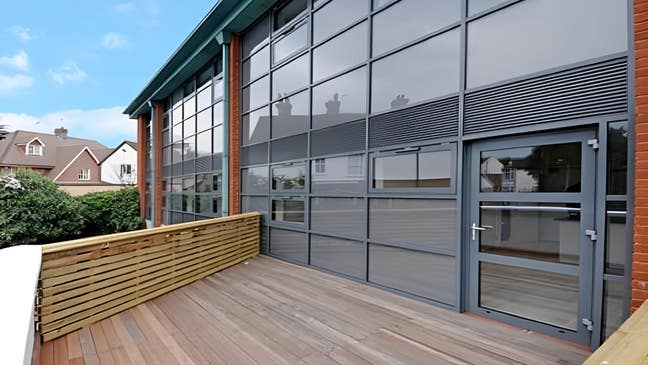 Luxurious Apartment with Parking and Terrace Main Photo
