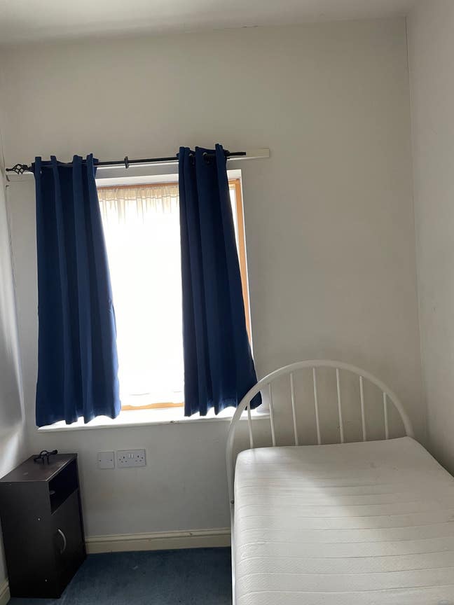 Single Room - Avail 16/09/25- Students/Profs Only Main Photo