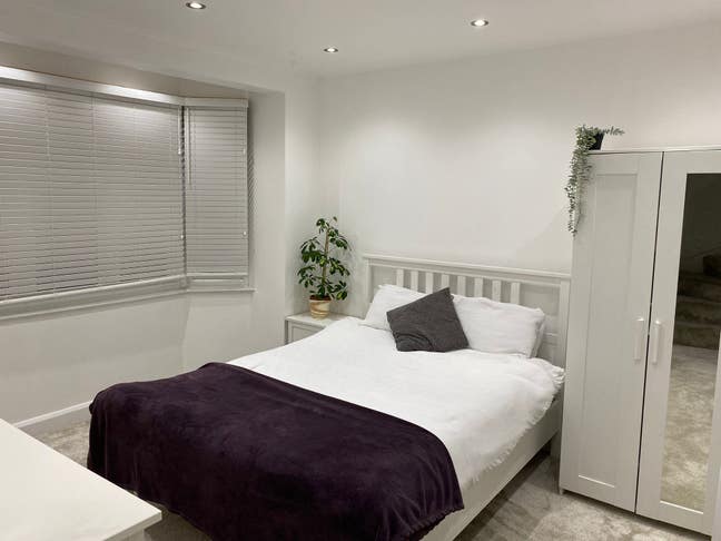 Beautiful Double bedrooms for rent in shared house Main Photo