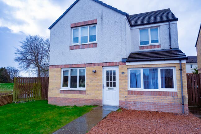 Short Term Rental on Little oasis  in Glasgow  Main Photo