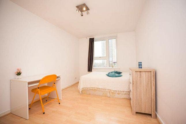 Clean and Cosy Room in Burnham Tower Main Photo