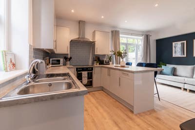 More Than Just a Room: A Chic & Welcoming Home Main Photo