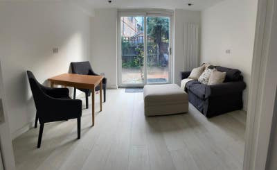 Ensuite Room KingsX Main Photo