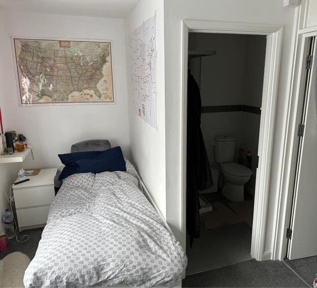 Single Room with own Bathroom  Main Photo