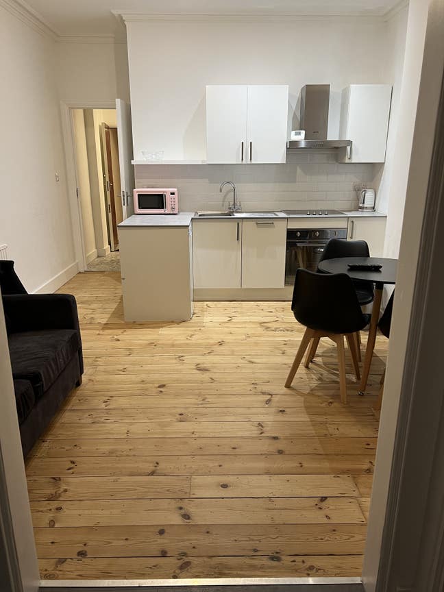Ground floor flat with private garden   Main Photo