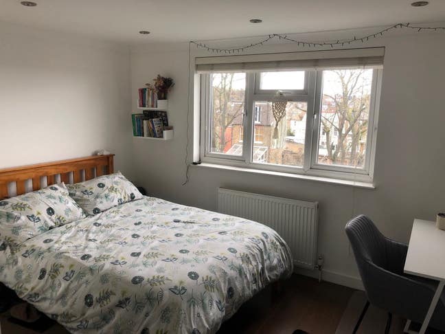 Room in Harringay available from July Main Photo
