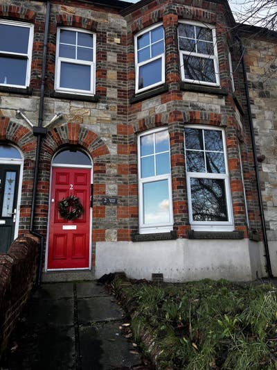 Double room in great house opposite Truro station  Main Photo