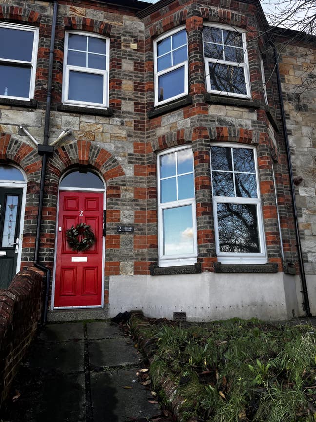 Double room in great house opposite Truro station  Main Photo