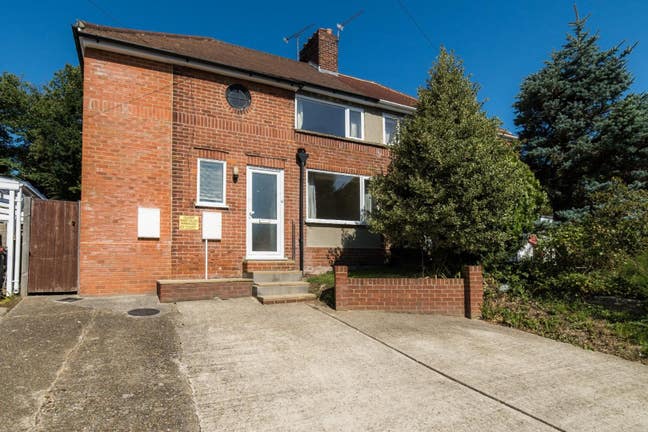 Rooms to let - Downs Road, Canterbury Main Photo