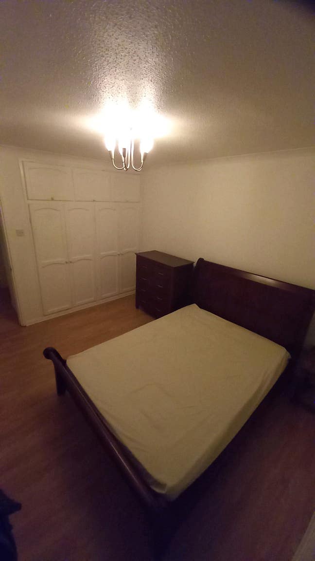 Walton on Thames room Main Photo